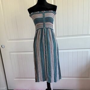 Chic Strapless Striped Dress in Blue and White